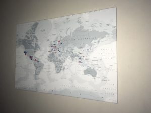 Wereldkaart aan de muur